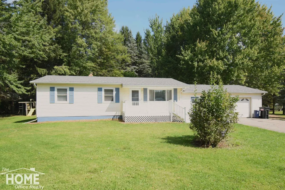 2711 E Hibbard Road Caledonia Charter Township, MI 48817