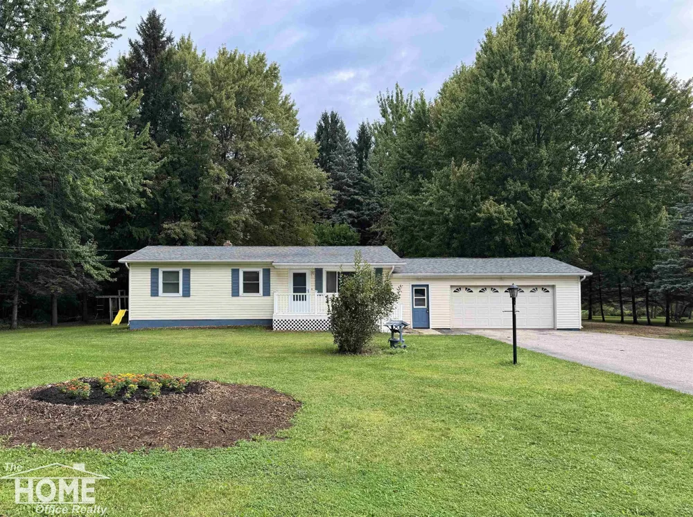 2711 E Hibbard Road Caledonia Charter Township, MI 48817