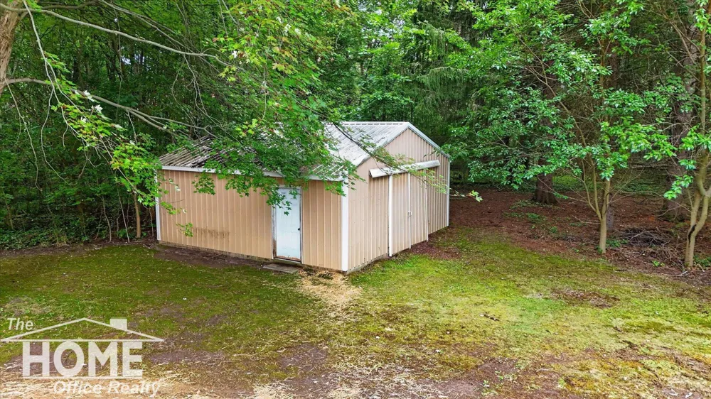2711 E Hibbard Road Caledonia Charter Township, MI 48817