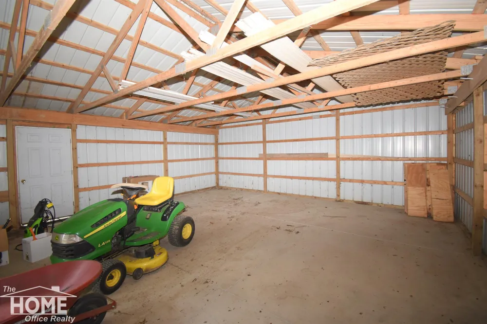 2711 E Hibbard Road Caledonia Charter Township, MI 48817