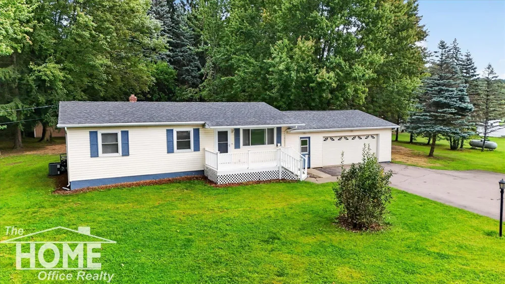 2711 E Hibbard Road Caledonia Charter Township, MI 48817