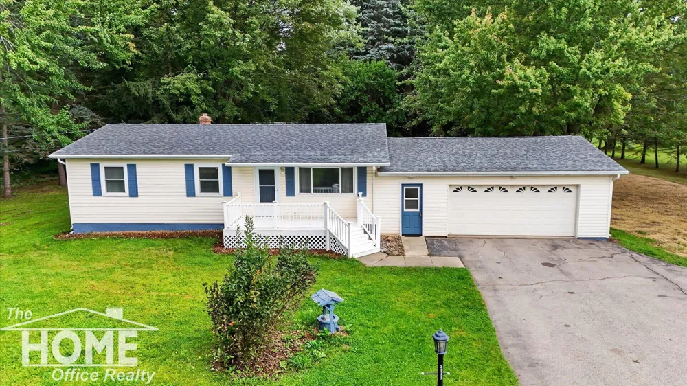 2711 E Hibbard Road Caledonia Charter Township, MI 48817