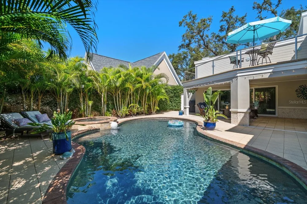 485 PARK AVENUE Belleair, FL 33756