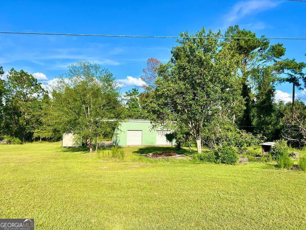 82 Cook RD Hazlehurst, GA 31539