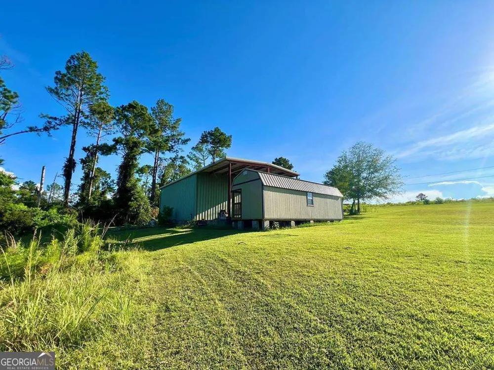 82 Cook RD Hazlehurst, GA 31539