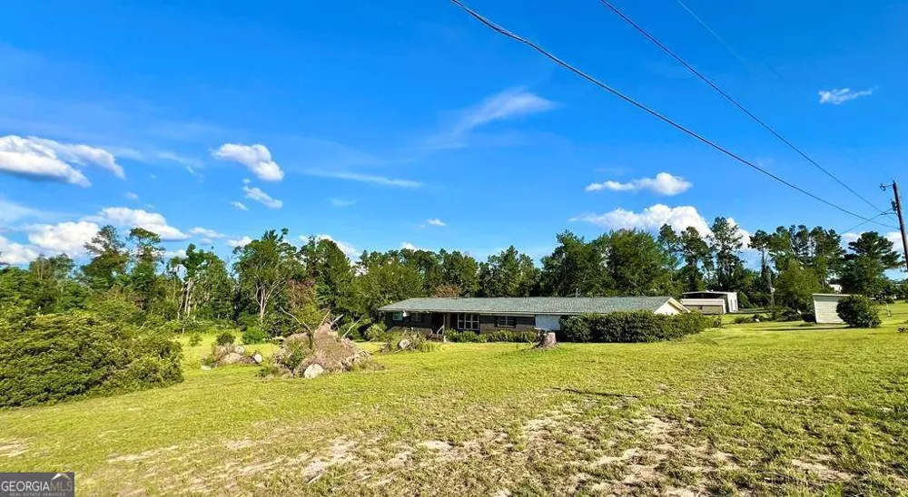 82 Cook RD Hazlehurst, GA 31539