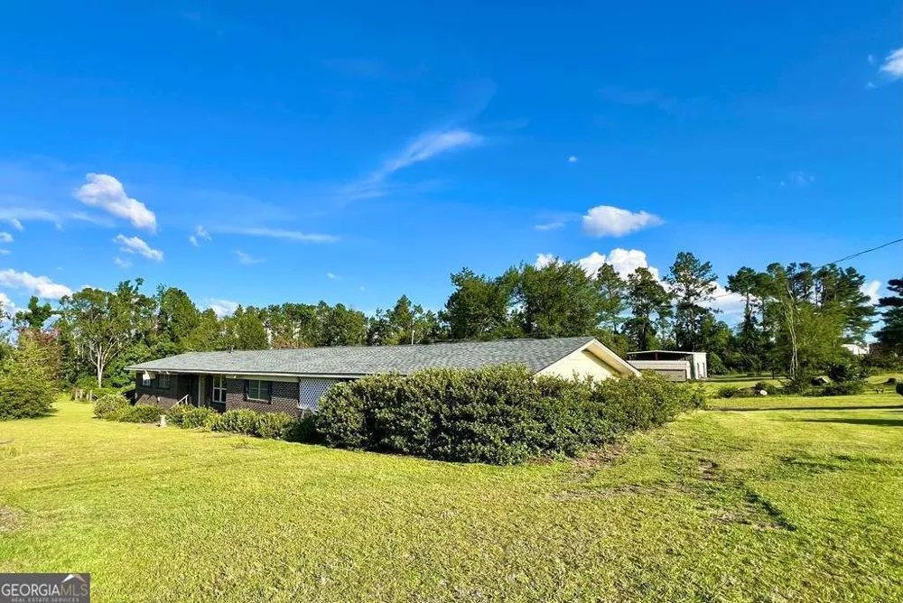 82 Cook RD Hazlehurst, GA 31539