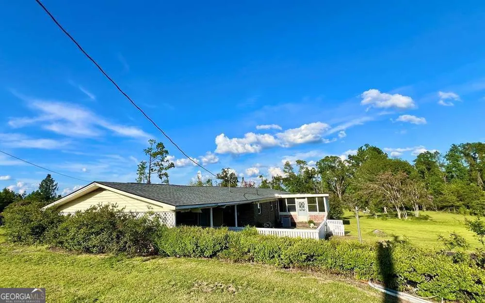 82 Cook RD Hazlehurst, GA 31539