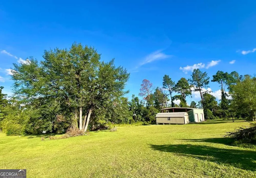 82 Cook RD Hazlehurst, GA 31539