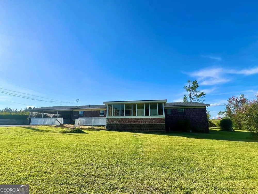 82 Cook RD Hazlehurst, GA 31539