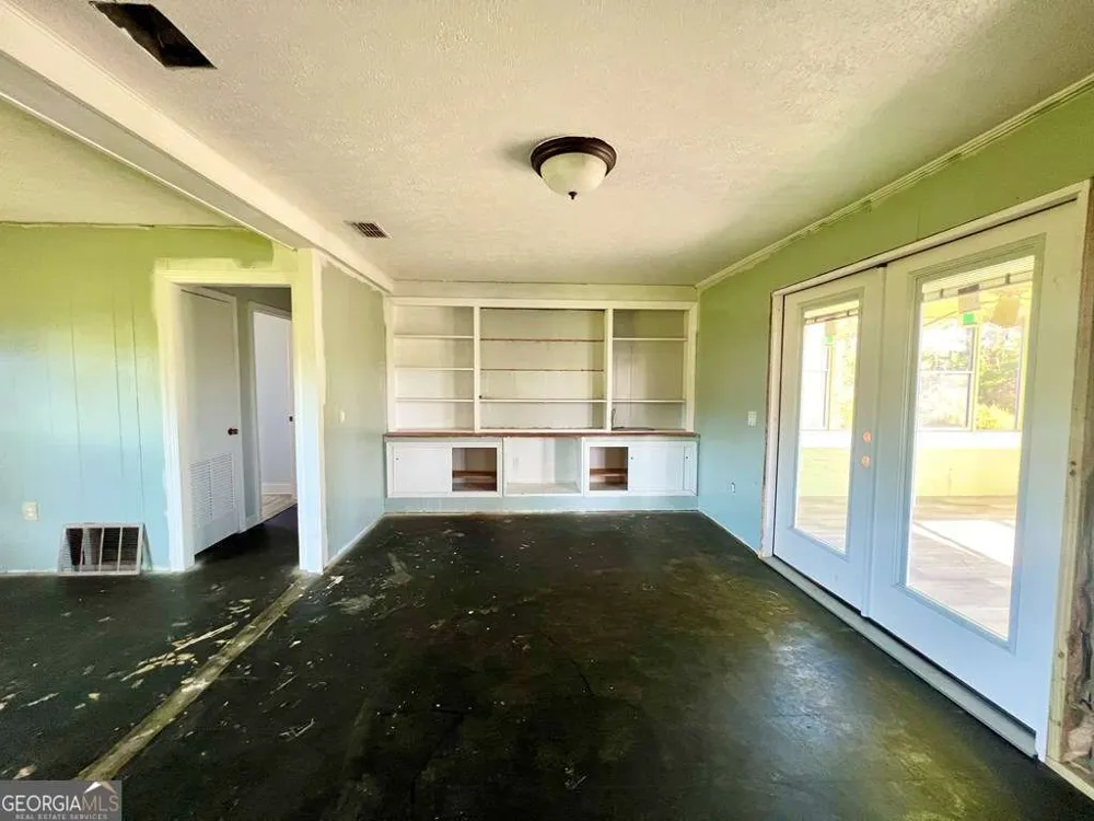 82 Cook RD Hazlehurst, GA 31539