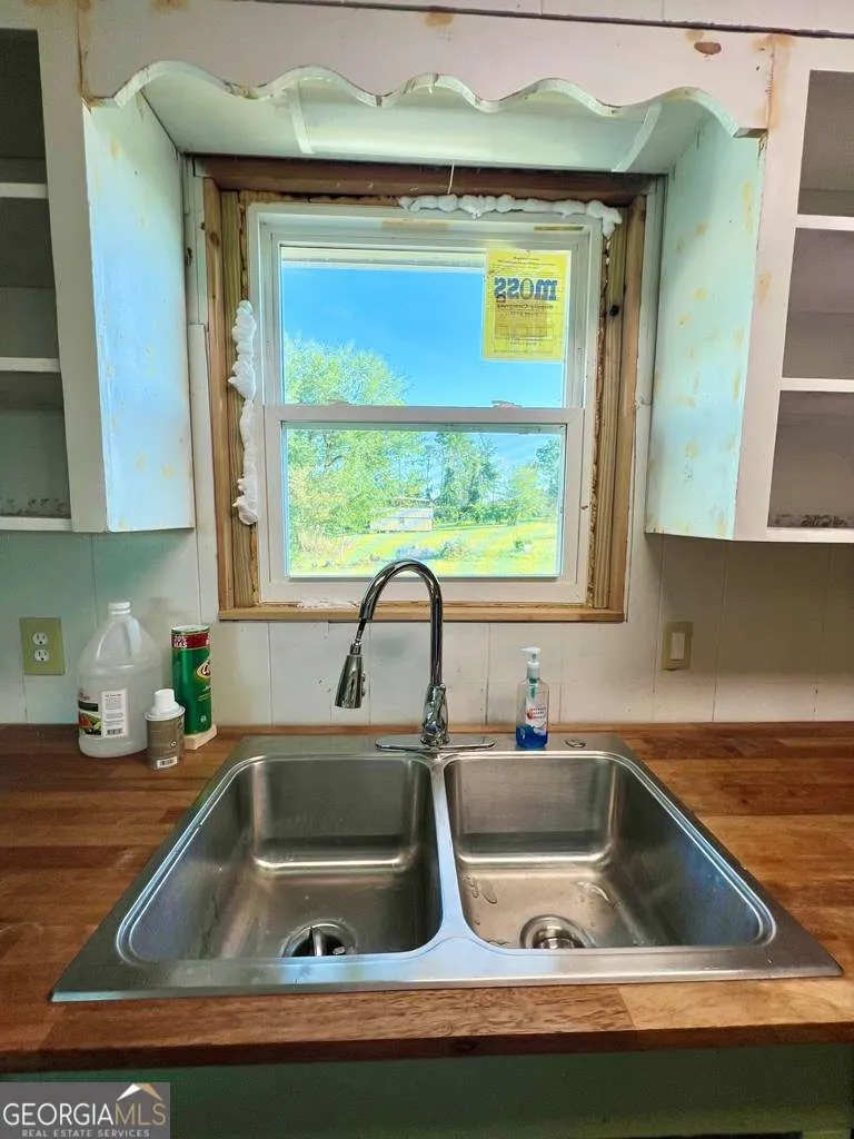 82 Cook RD Hazlehurst, GA 31539