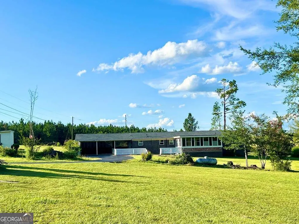 82 Cook RD Hazlehurst, GA 31539