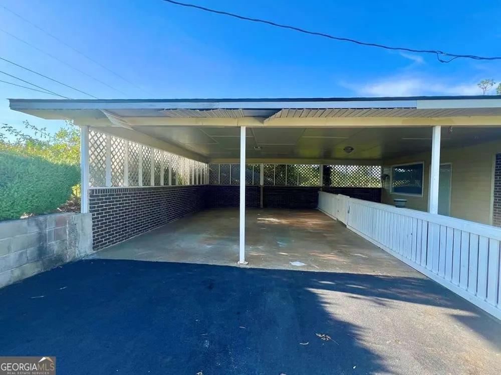 82 Cook RD Hazlehurst, GA 31539