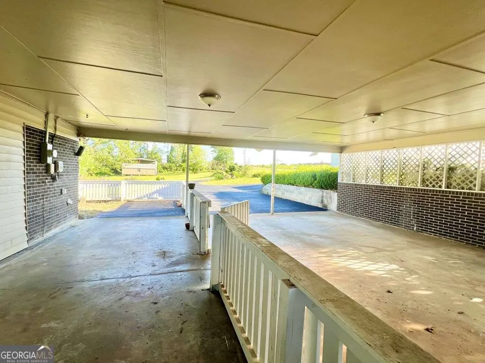 82 Cook RD Hazlehurst, GA 31539