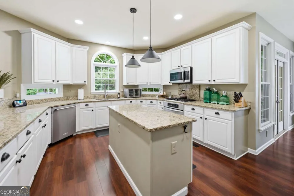 230 Park Creek DR Alpharetta, GA 30005