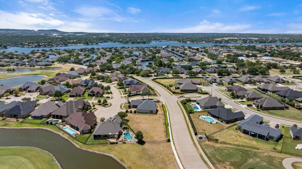 1402 Amsterdam Court Granbury, TX 76048