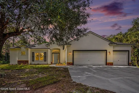 3025 Fawn Lake Boulevard