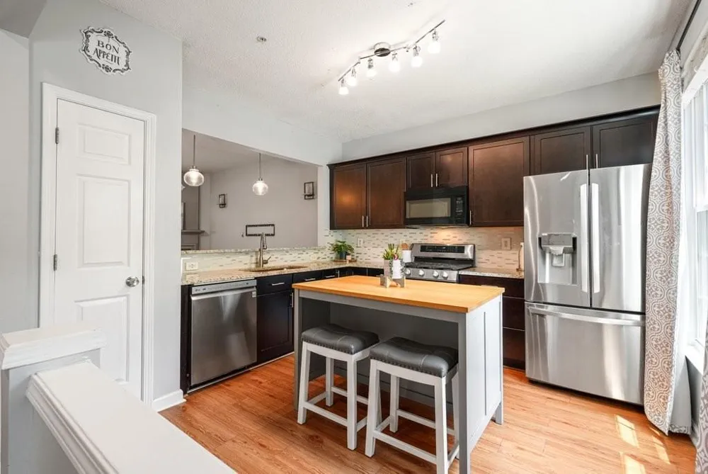 2000 Whitestone Place Alpharetta, GA 30005