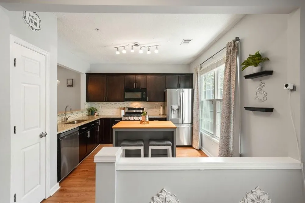 2000 Whitestone Place Alpharetta, GA 30005