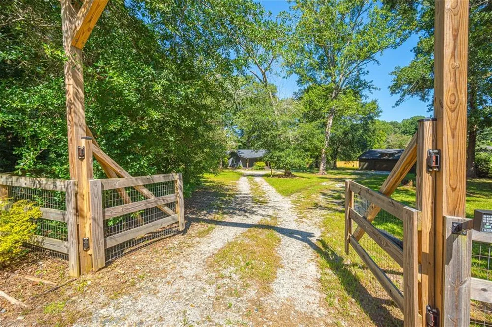 200 Clayton Burns Road Dahlonega, GA 30533