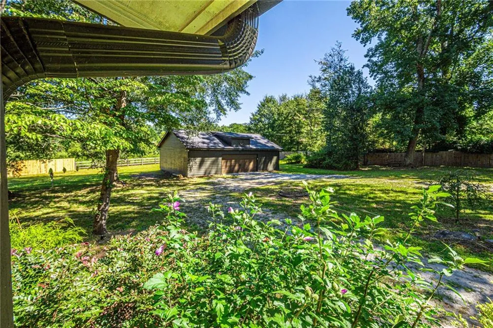 200 Clayton Burns Road Dahlonega, GA 30533