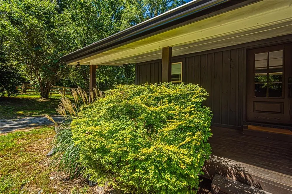 200 Clayton Burns Road Dahlonega, GA 30533