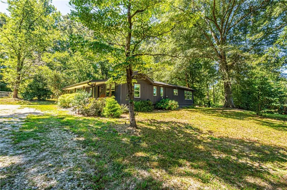 200 Clayton Burns Road Dahlonega, GA 30533