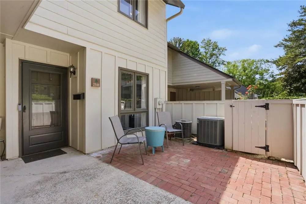 2540 Cedar Canyon Drive SE Marietta, GA 30067