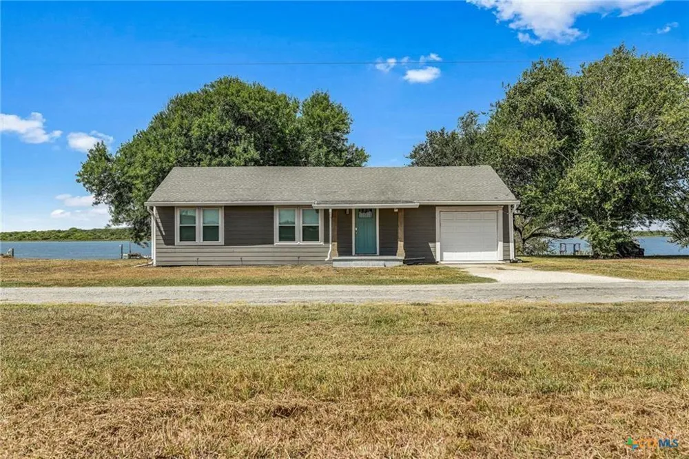 532 County Road 311 Port Lavaca, TX 77979