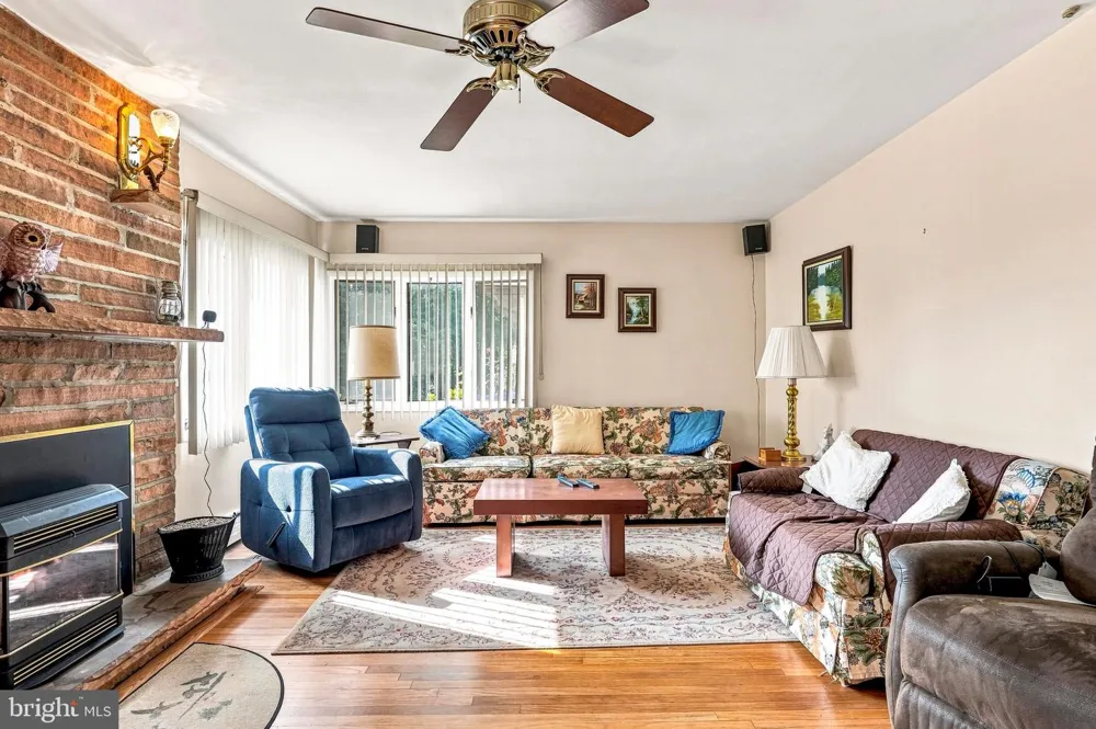 805 LENOLA ROAD Moorestown, NJ 08057