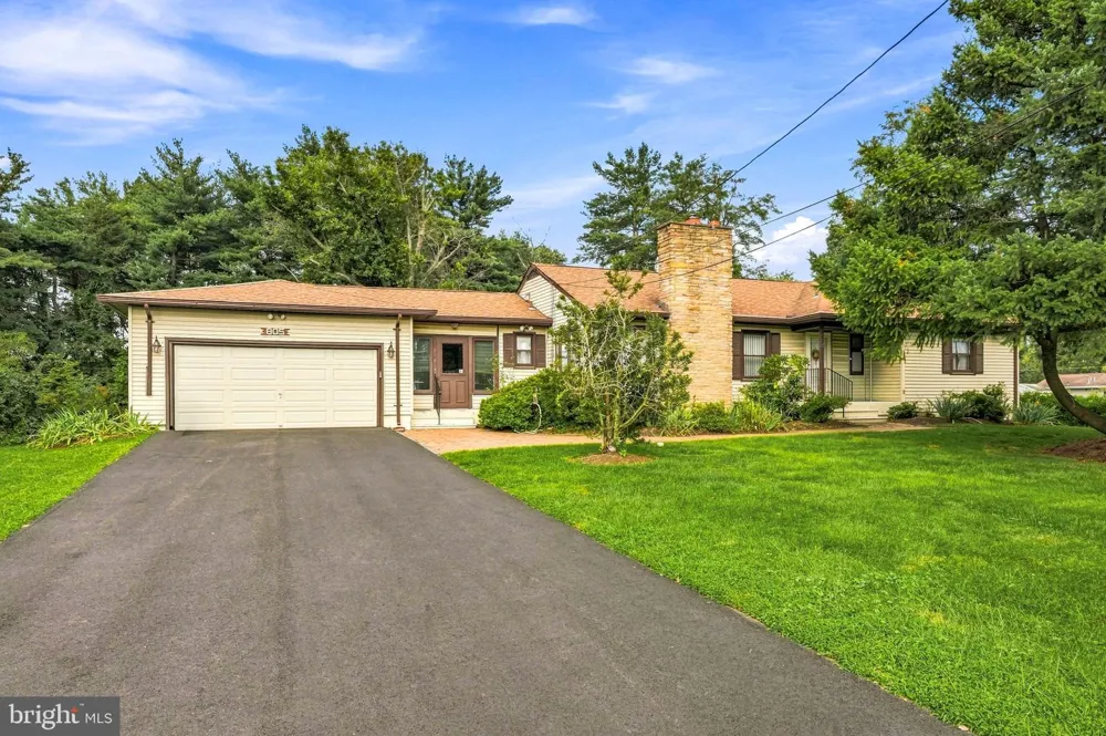 805 LENOLA ROAD Moorestown, NJ 08057