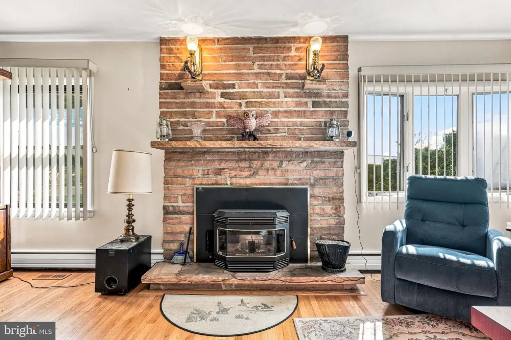 805 LENOLA ROAD Moorestown, NJ 08057