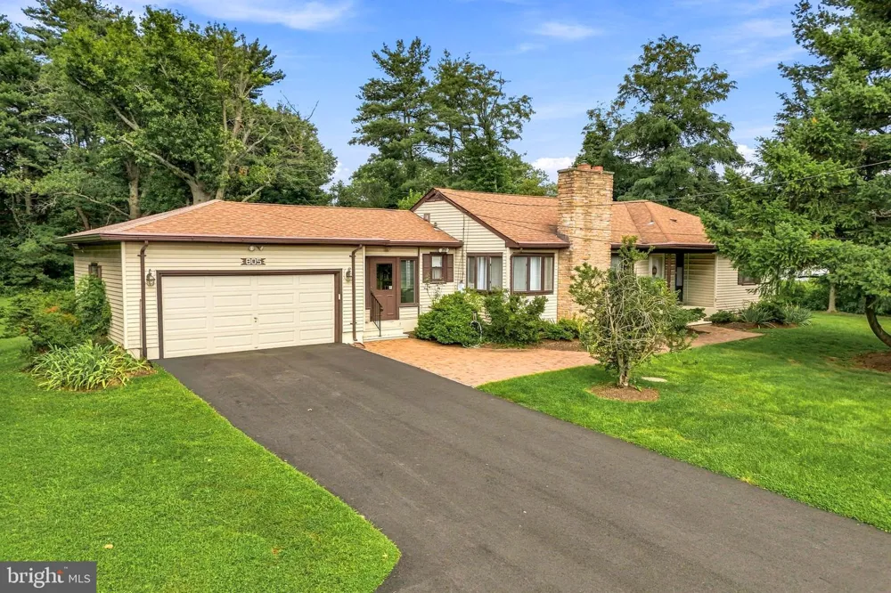 805 LENOLA ROAD Moorestown, NJ 08057