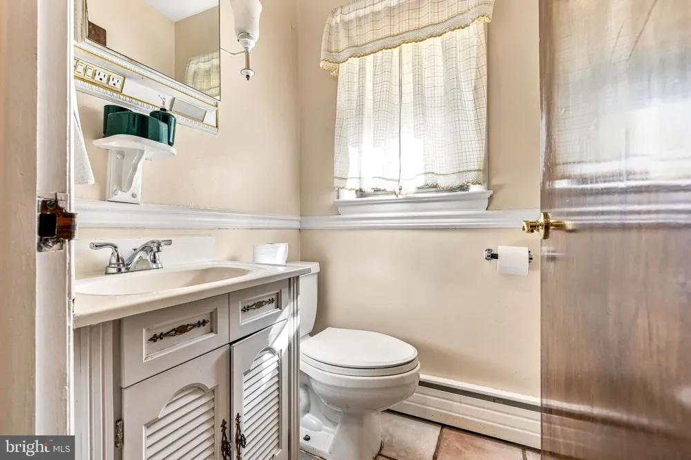 805 LENOLA ROAD Moorestown, NJ 08057