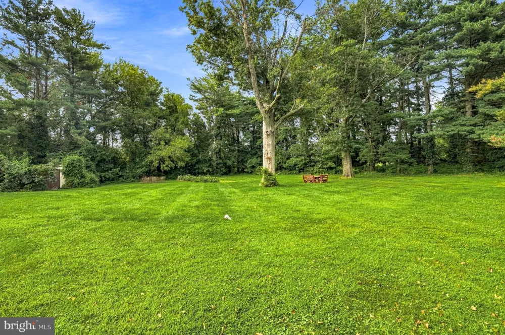 805 LENOLA ROAD Moorestown, NJ 08057