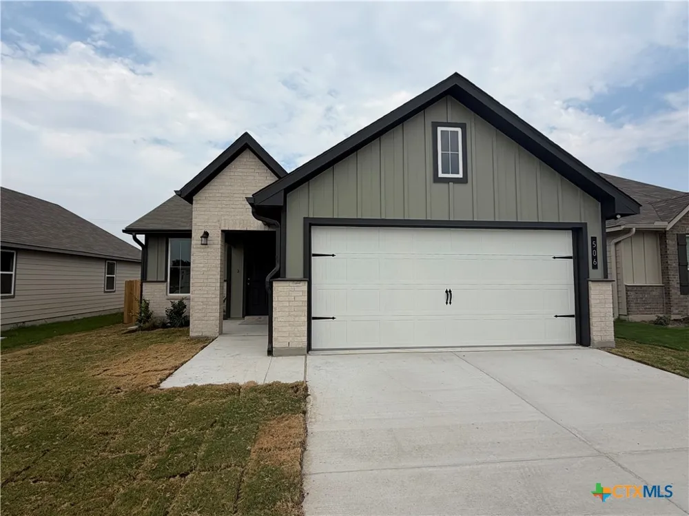 506 University Avenue Troy, TX 76579