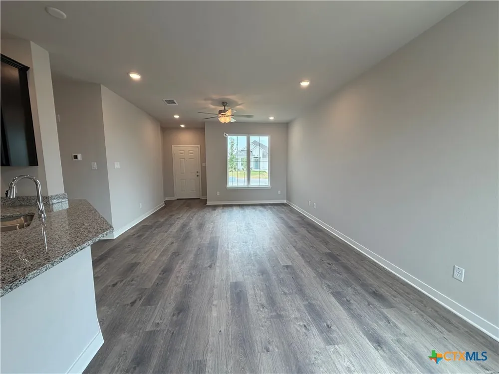 506 University Avenue Troy, TX 76579
