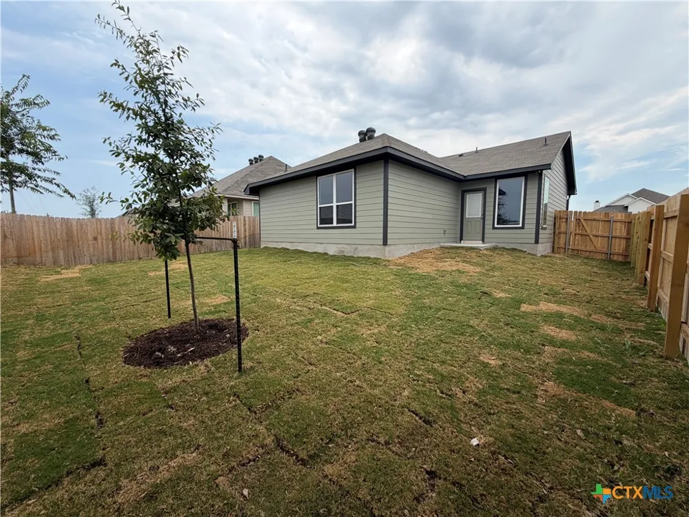 506 University Avenue Troy, TX 76579
