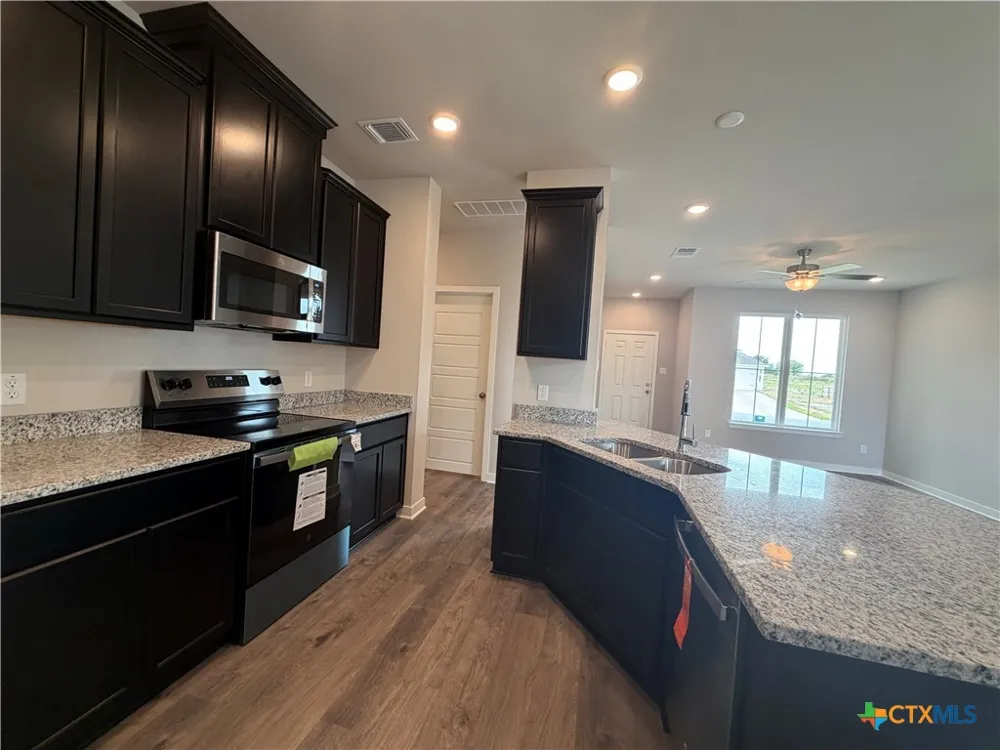 506 University Avenue Troy, TX 76579