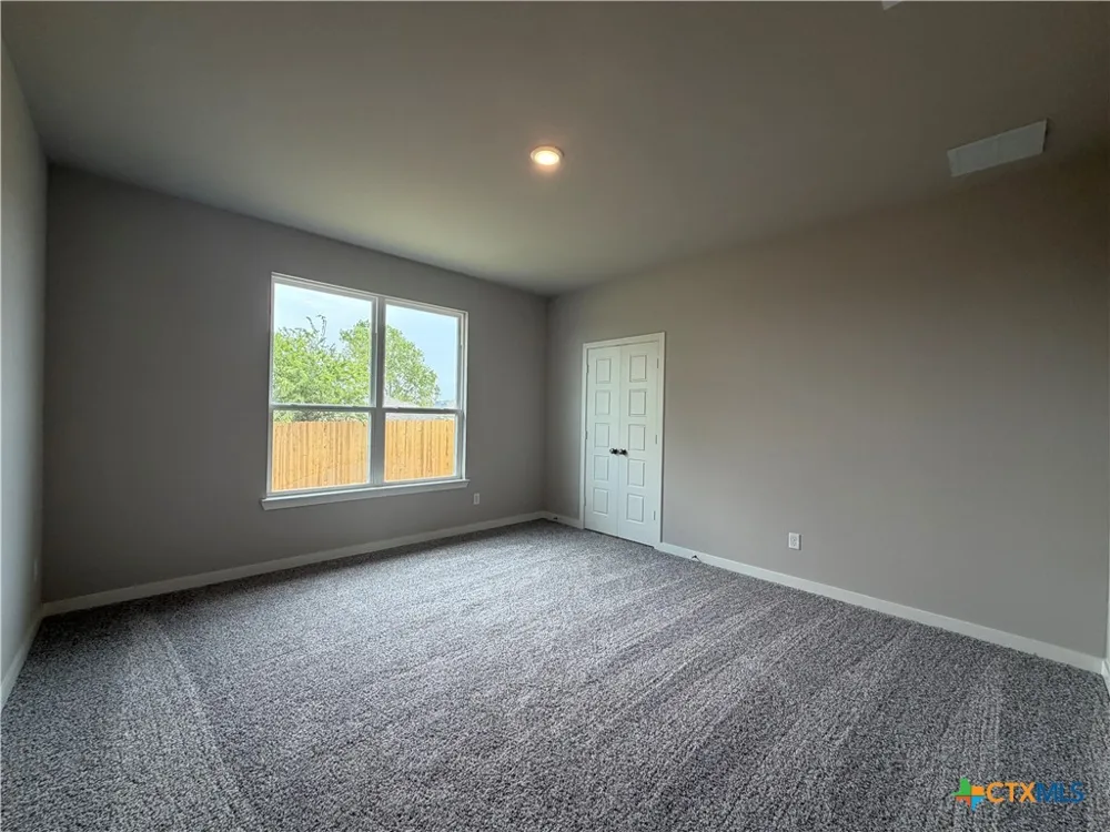 506 University Avenue Troy, TX 76579