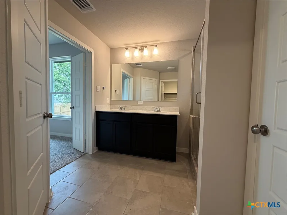 506 University Avenue Troy, TX 76579