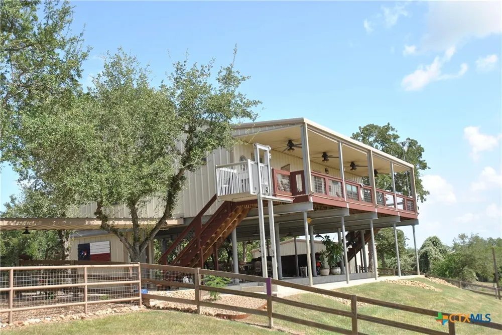 17377 Hwy 87 Nursery, TX 77976