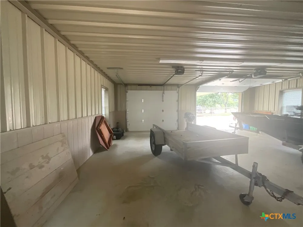 17377 Hwy 87 Nursery, TX 77976