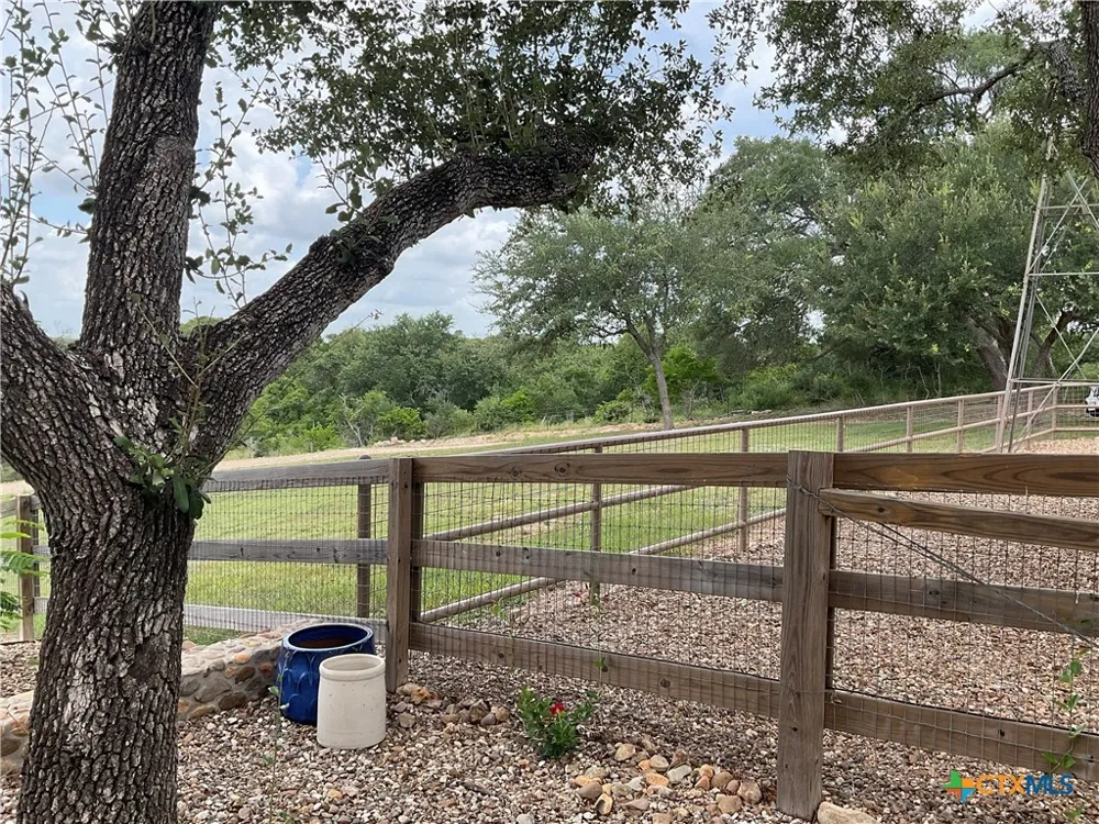 17377 Hwy 87 Nursery, TX 77976