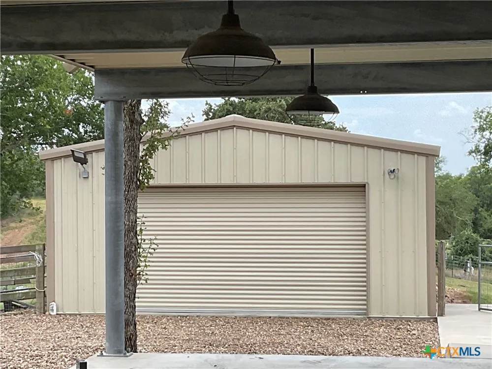 17377 Hwy 87 Nursery, TX 77976