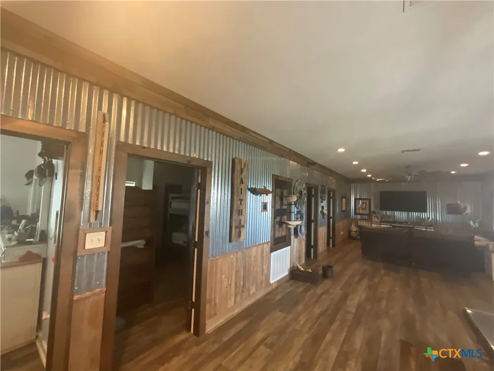 17377 Hwy 87 Nursery, TX 77976