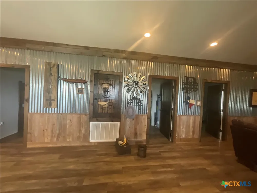 17377 Hwy 87 Nursery, TX 77976