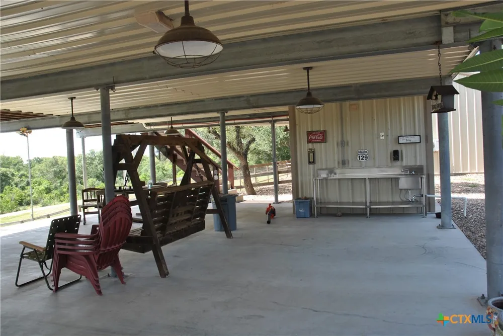 17377 Hwy 87 Nursery, TX 77976