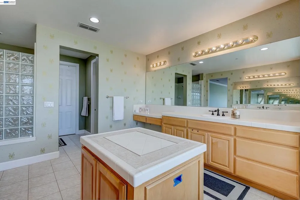 4951 GRAYHAWK CT Dublin, CA 94568
